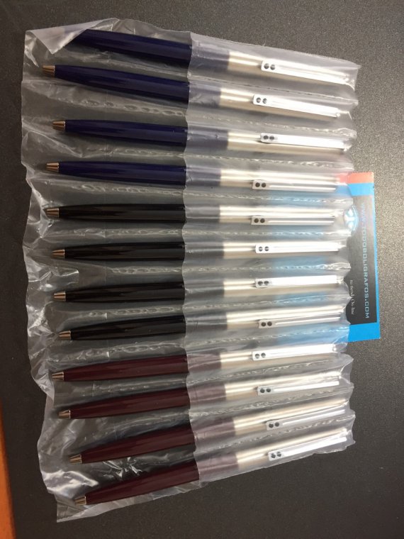 12 Boligrafos Inoxcróm 77. en 3 colores surtidos. azul - negro - burdeos . Nuevos en bolsa.