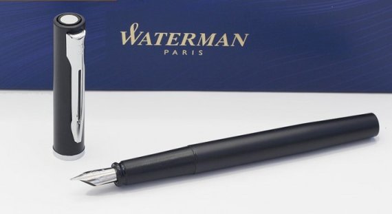 1 Pluma Waterman Allure negra. Nueva en caja para regalo.