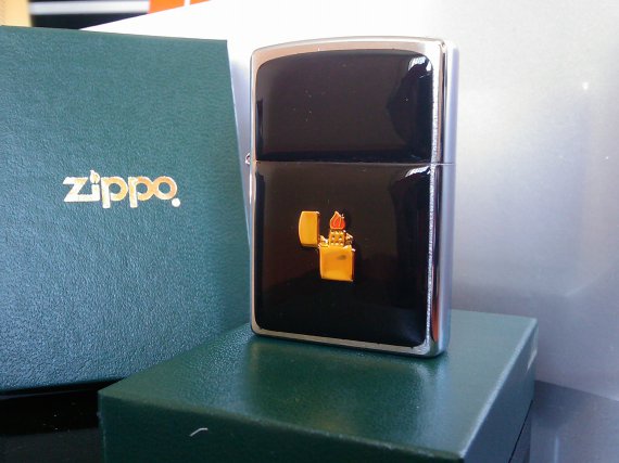 Mechero Zippo Llama.